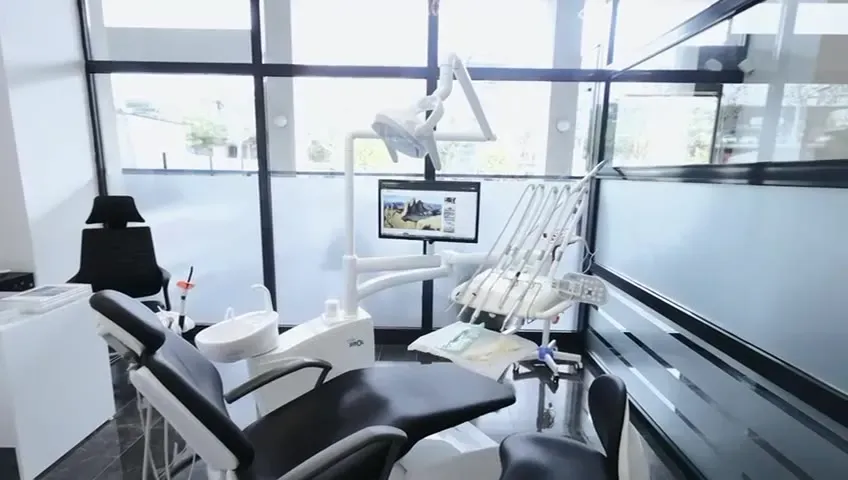 Why do people go to Turkey for teeth